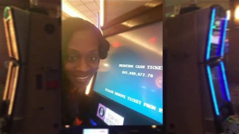 Slot machine winner denied $43 million jackpot, offered steak .
